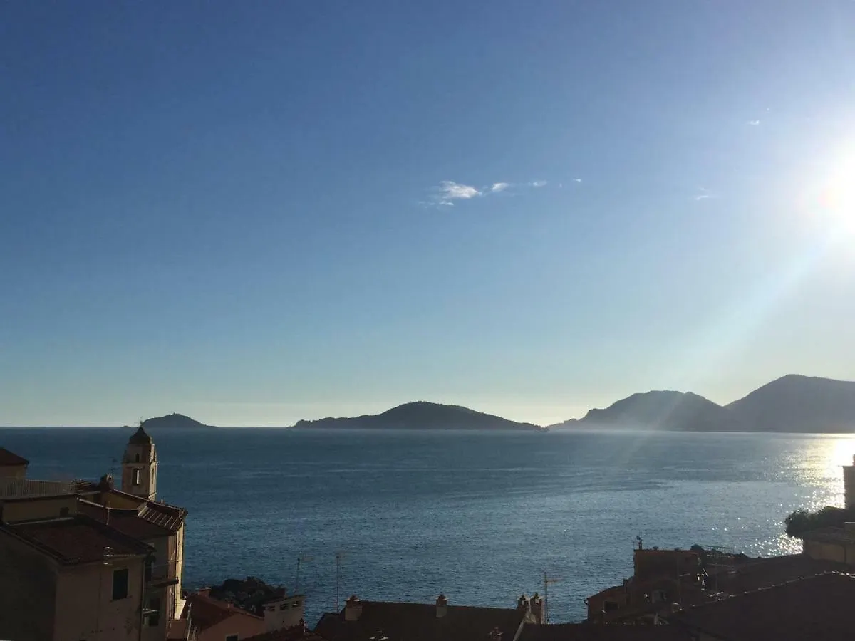 Appartamento Un Giorno Di Sole Lerici 0*,  Italia