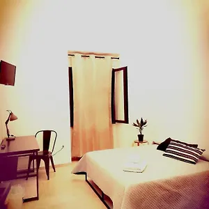 andirivienilecce-casa-vacanze-lecce.lecce-hotels.com/
